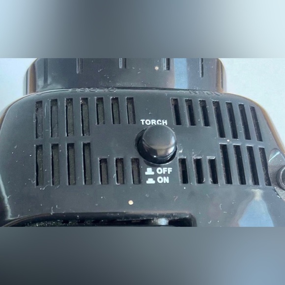 Claybrooke 5-in-1 TV Companion-TV, AM/FM Radio, Flashlight, Thermometer, Compass - Picture 7 of 8